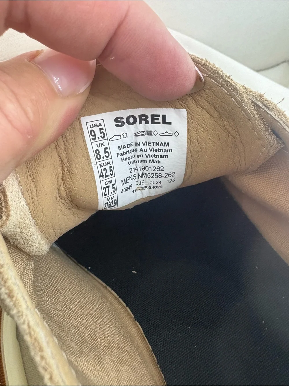 Sorel Slabtown 62 Men's Chukka Suede Sneaker size 9.5 NEW